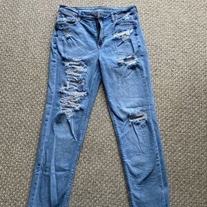 American Eagle Ripped Mom Jeans Stretch